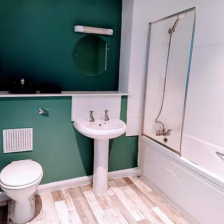 Cosy And Warm Belfast Central 2 Beds Apartment Exterior photo