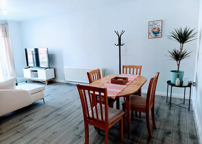Cosy And Warm Belfast Central 2 Beds Apartment