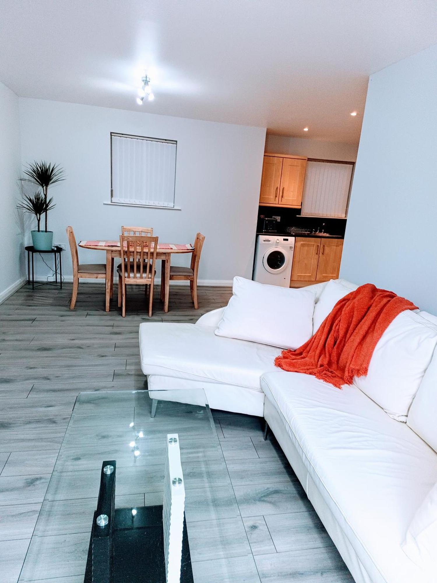 Cosy And Warm 2 Beds Belfast