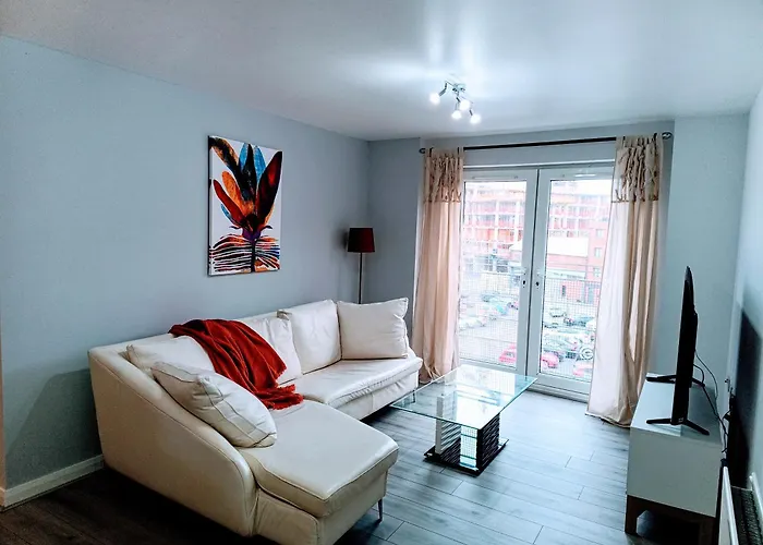 Cosy And Warm Belfast Central 2 Beds Apartment