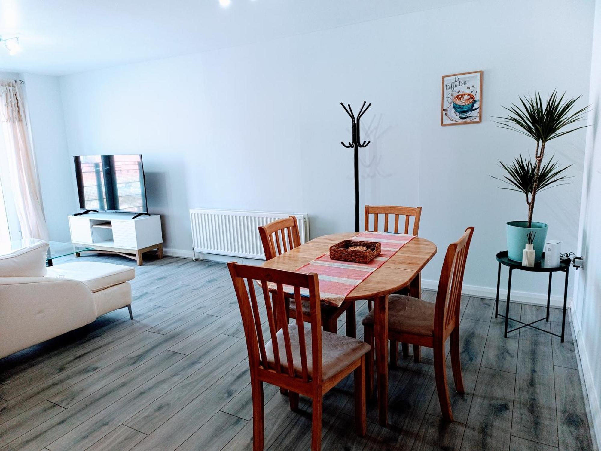 Cosy And Warm 2 Beds Apartment